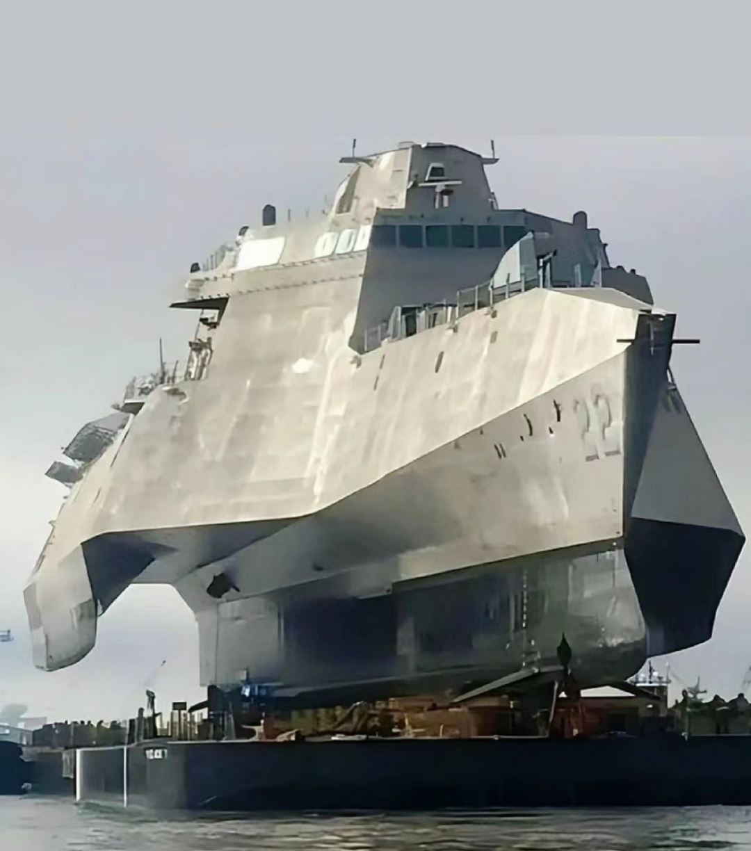 独立级濒海战斗舰 lcs-22 是美国"由海向陆"战略的标志性产物.