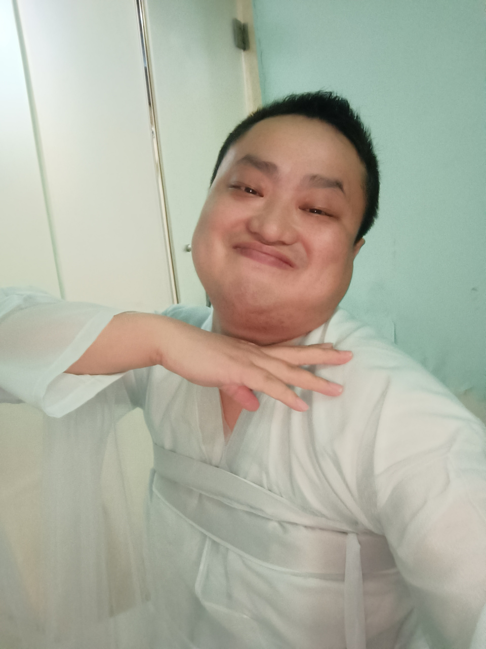 超级第一极品大帅哥彭维,自称帅到亮瞎你们的双眼.