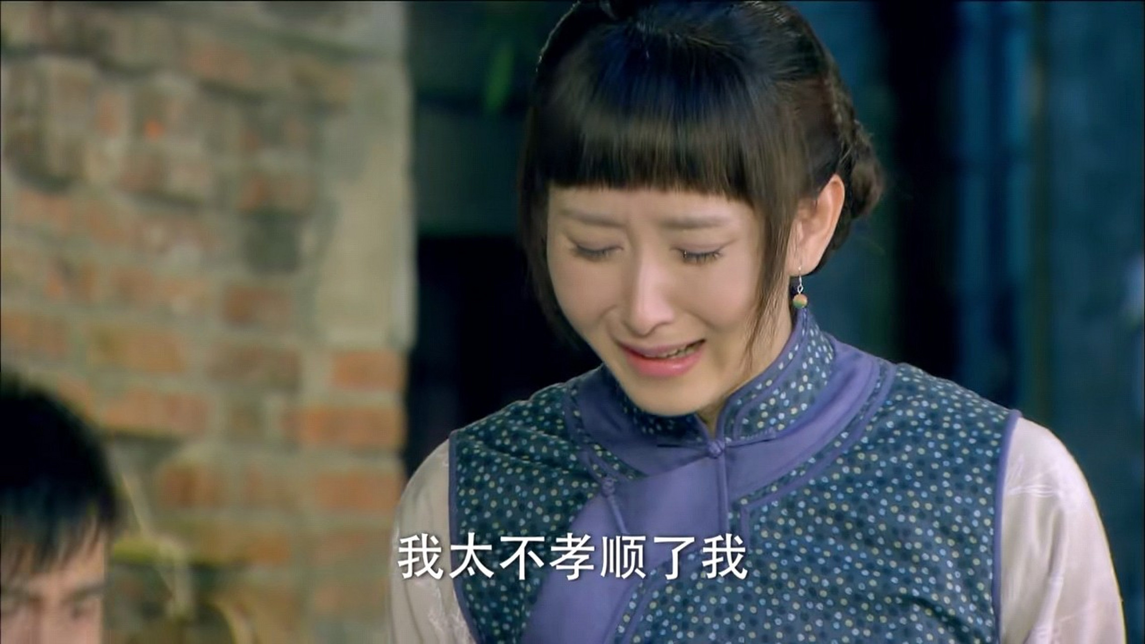 其实我彭维也是一位演员,只不过我不怎么出名.我出生于重庆市忠县.