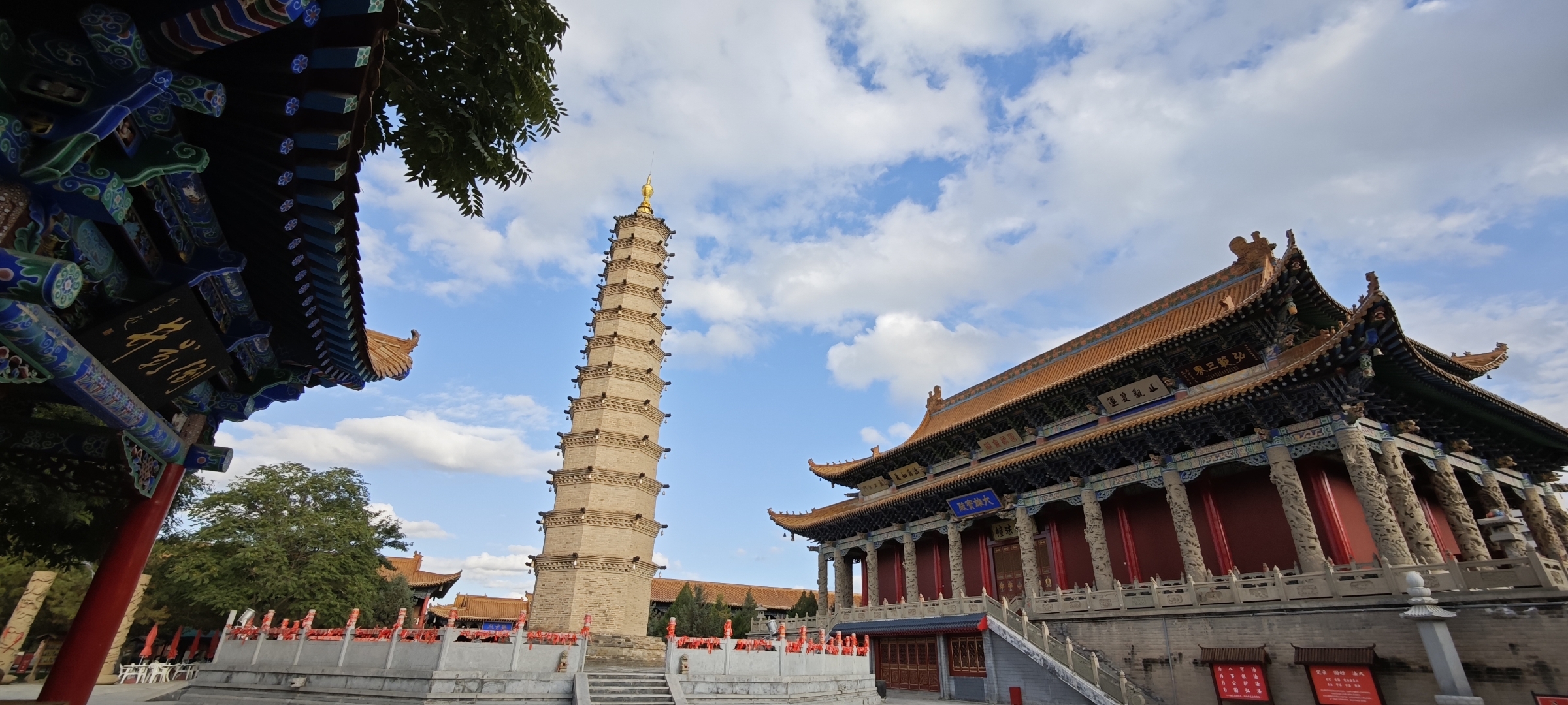 访武威鸠摩罗什寺        鸠摩罗什寺,位于武威凉州城内北街,始建于后