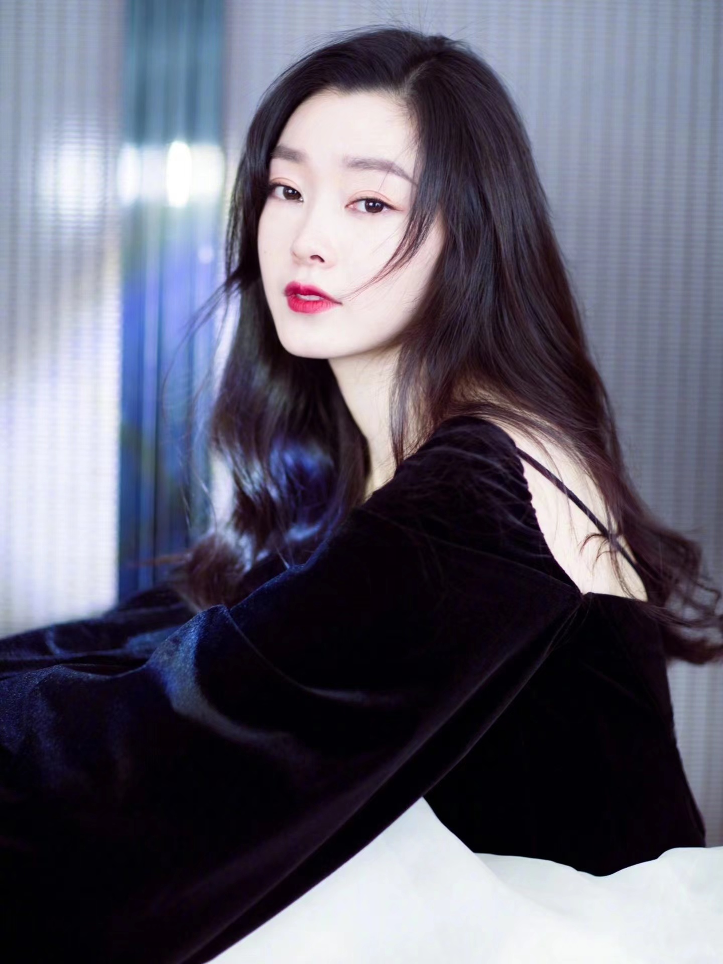 杨紫目前是单身,倒不是没有心思,就是一直没遇到合适的.   2.