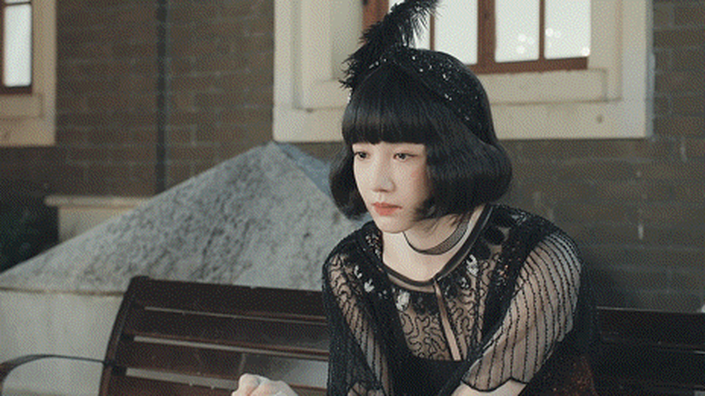 为了进入梅机关,吴若男化身小猫咪配合陈浅执行任务,但因为陈浅身份