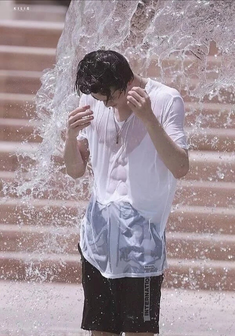 时代少年团# 时代少年团腹肌杀美图,再不进来看一定会后悔哦~!