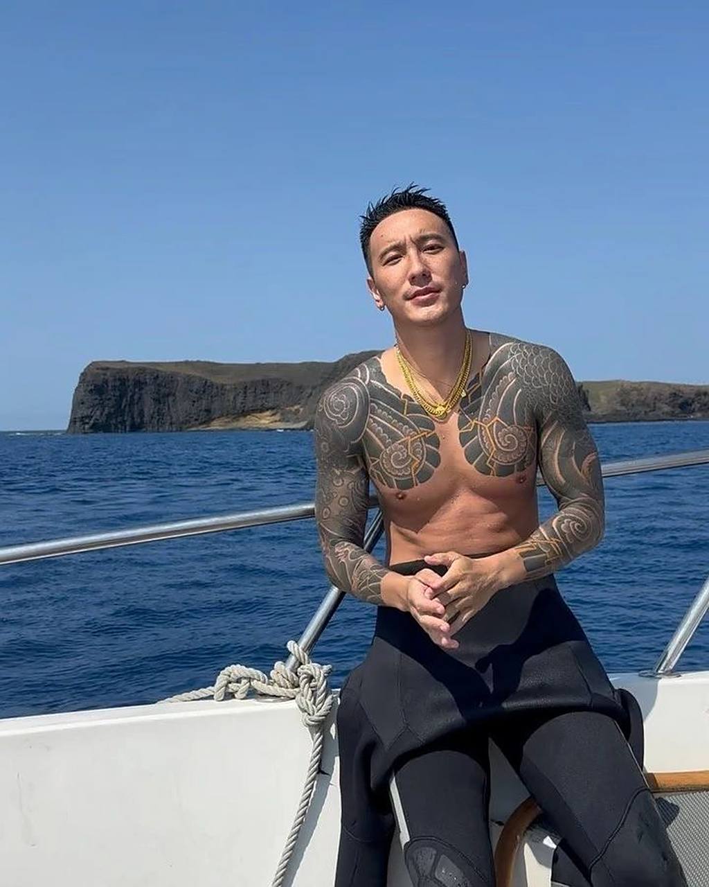 王阳明,纹身上瘾一男的!#娱乐最前沿