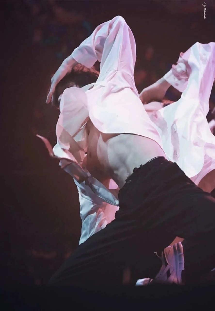 时代少年团# 时代少年团腹肌杀美图,再不进来看一定会后悔哦~!