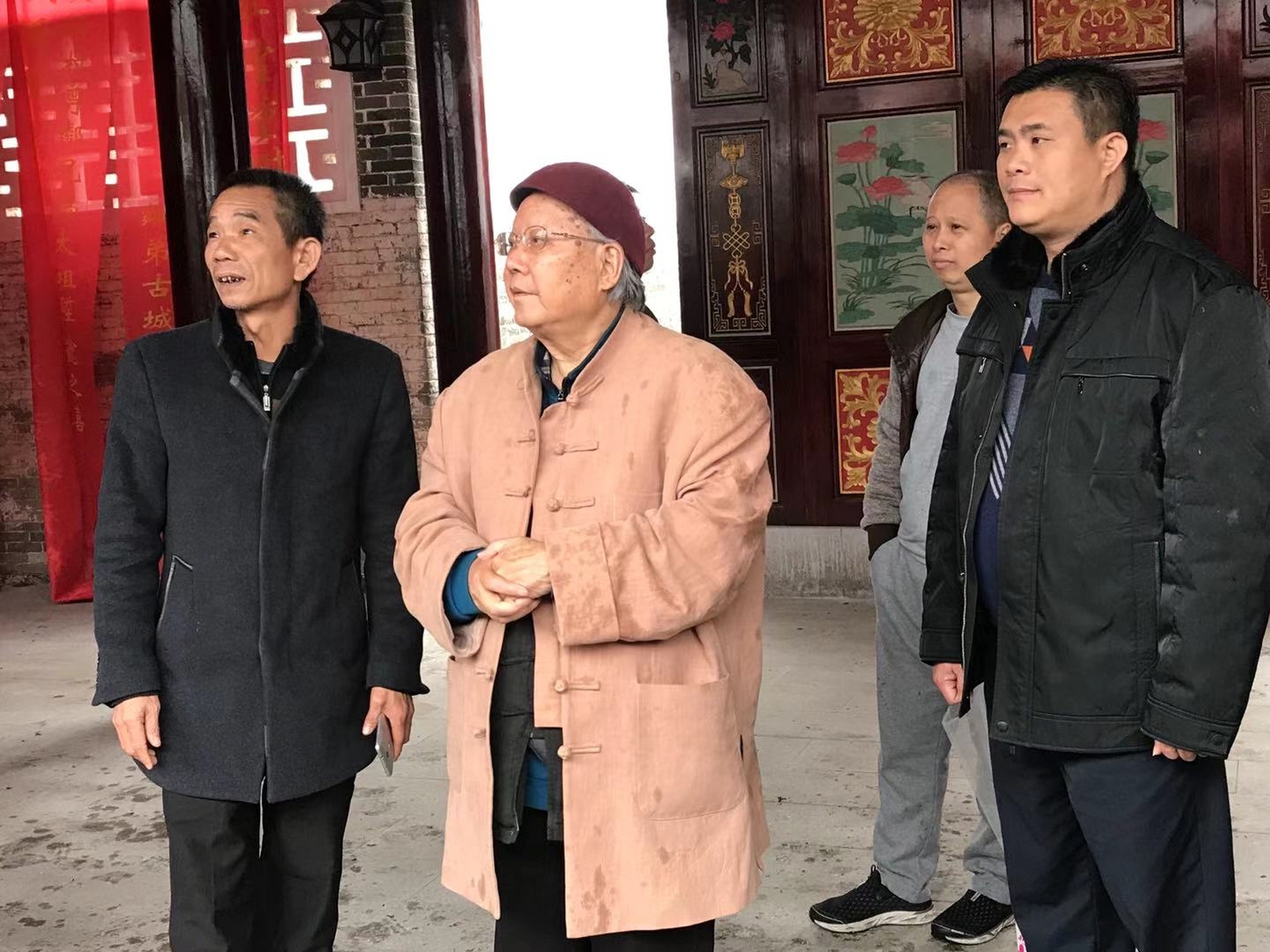 今天上午惊聞邬邦生老师仙逝,不胜悲哀,邬老為肇慶書畫艺术界作出了