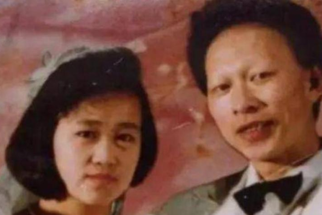 一次,演员李明去坐出租车,出租车司机皱着眉头问他:"你是干什么的?