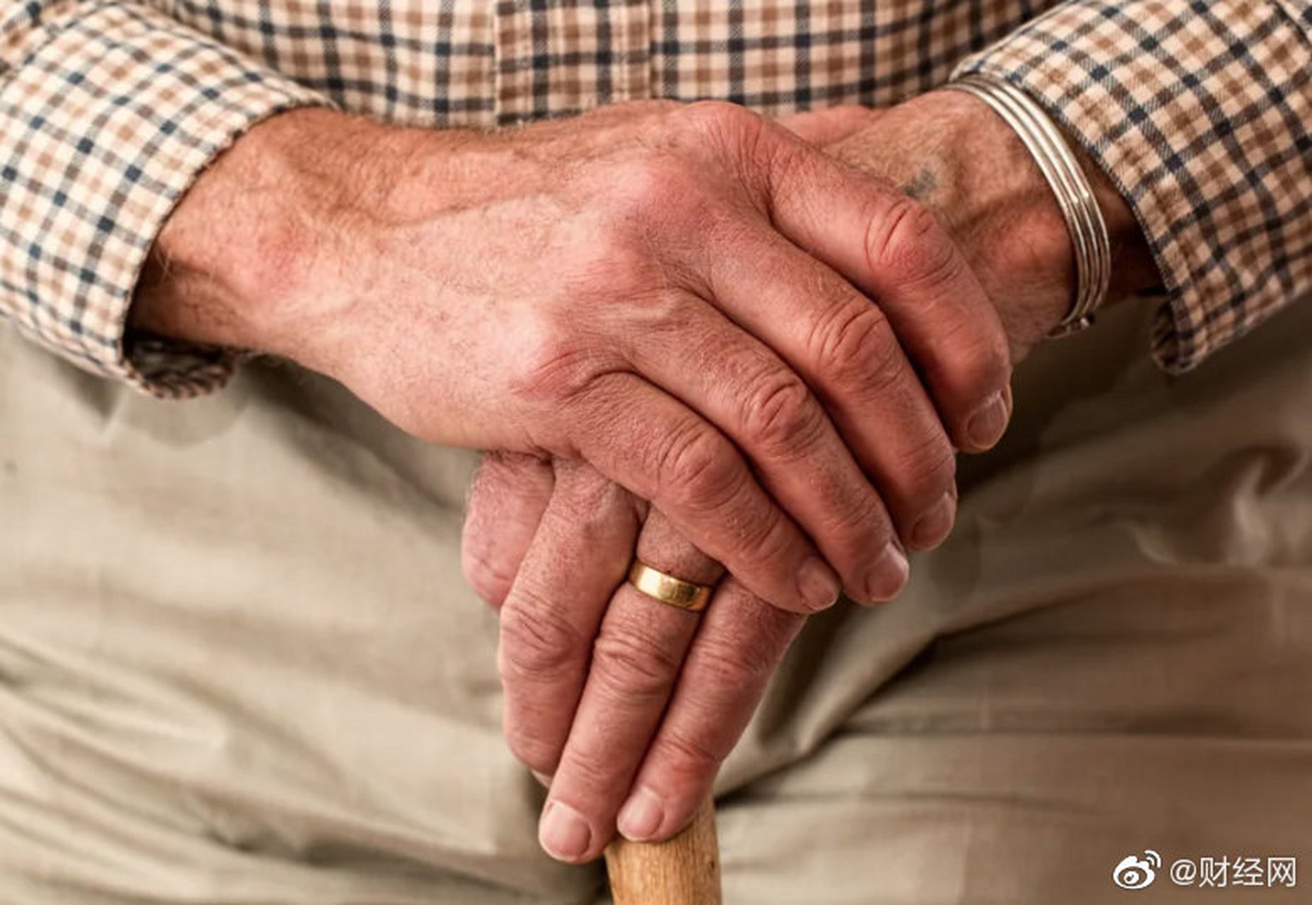 【贵州拟推行陪护假:非独生子女职工7日陪护假期,独生子女职工15日
