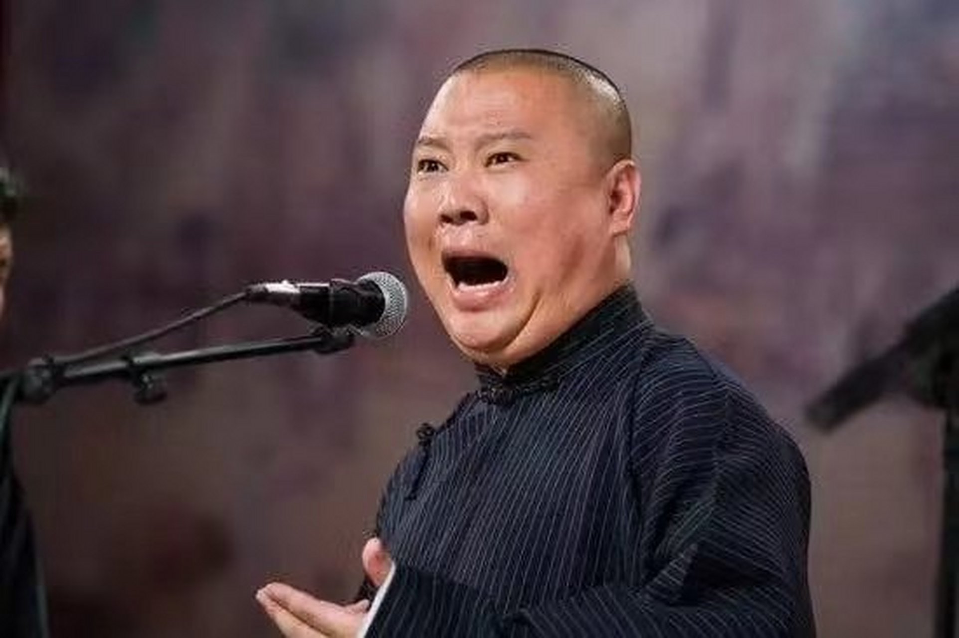 太平歌词 大实话 郭德纲(精简版)  说天亲,天也算亲, 天有日月和星辰.