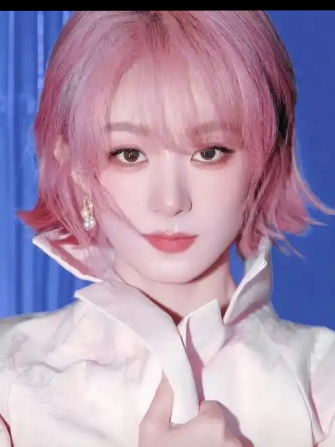 颖宝的粉色头发好看吗 觉得好看的点个赞