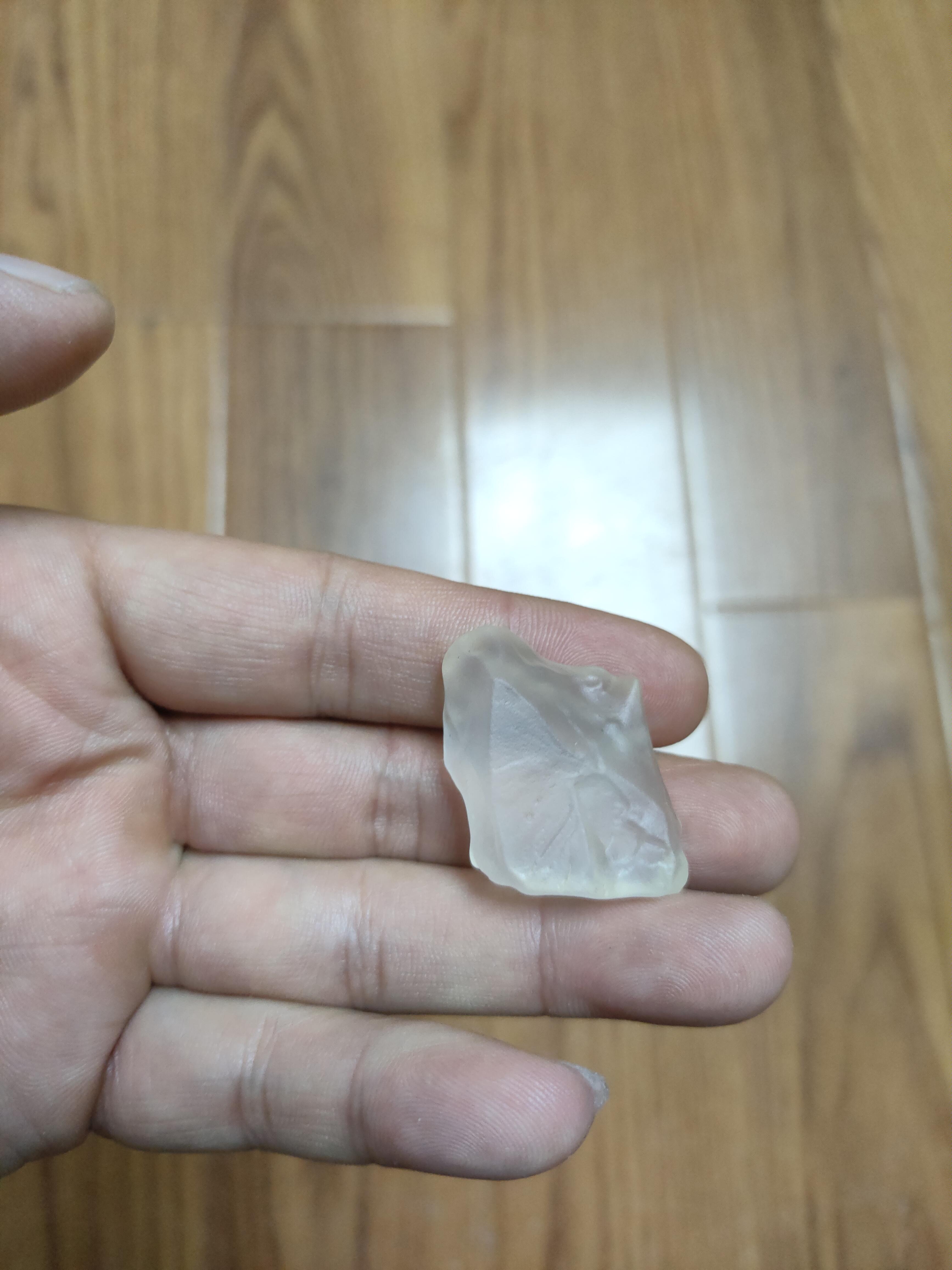 新疆阿勒泰戈壁水晶石