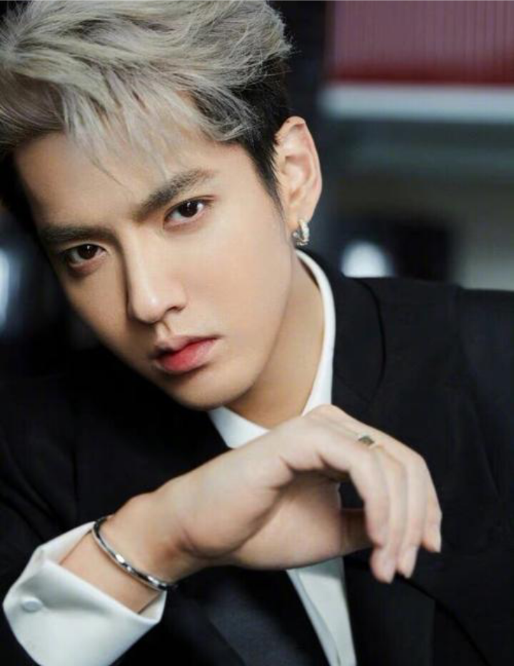 2023年11月24日上午,北京市第三中级人民法院对吴亦凡强奸,聚众淫乱