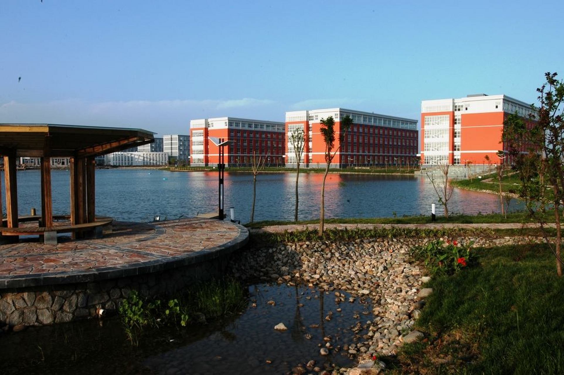 作者学院# #涓流计划# 什么样的高考填报志愿方案是一份好的志愿填报