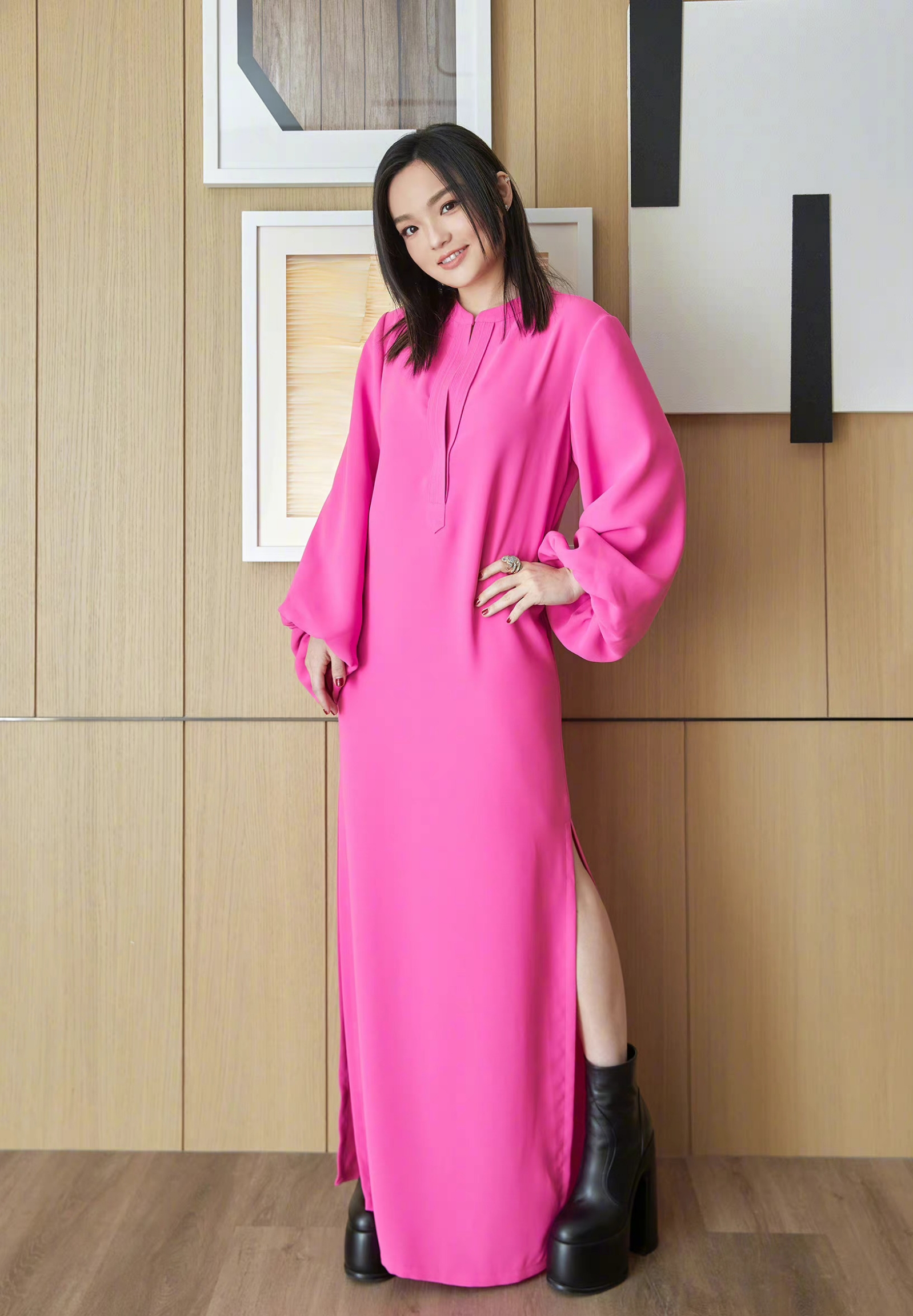 徐佳莹二胎产女,晒一家四口大合照