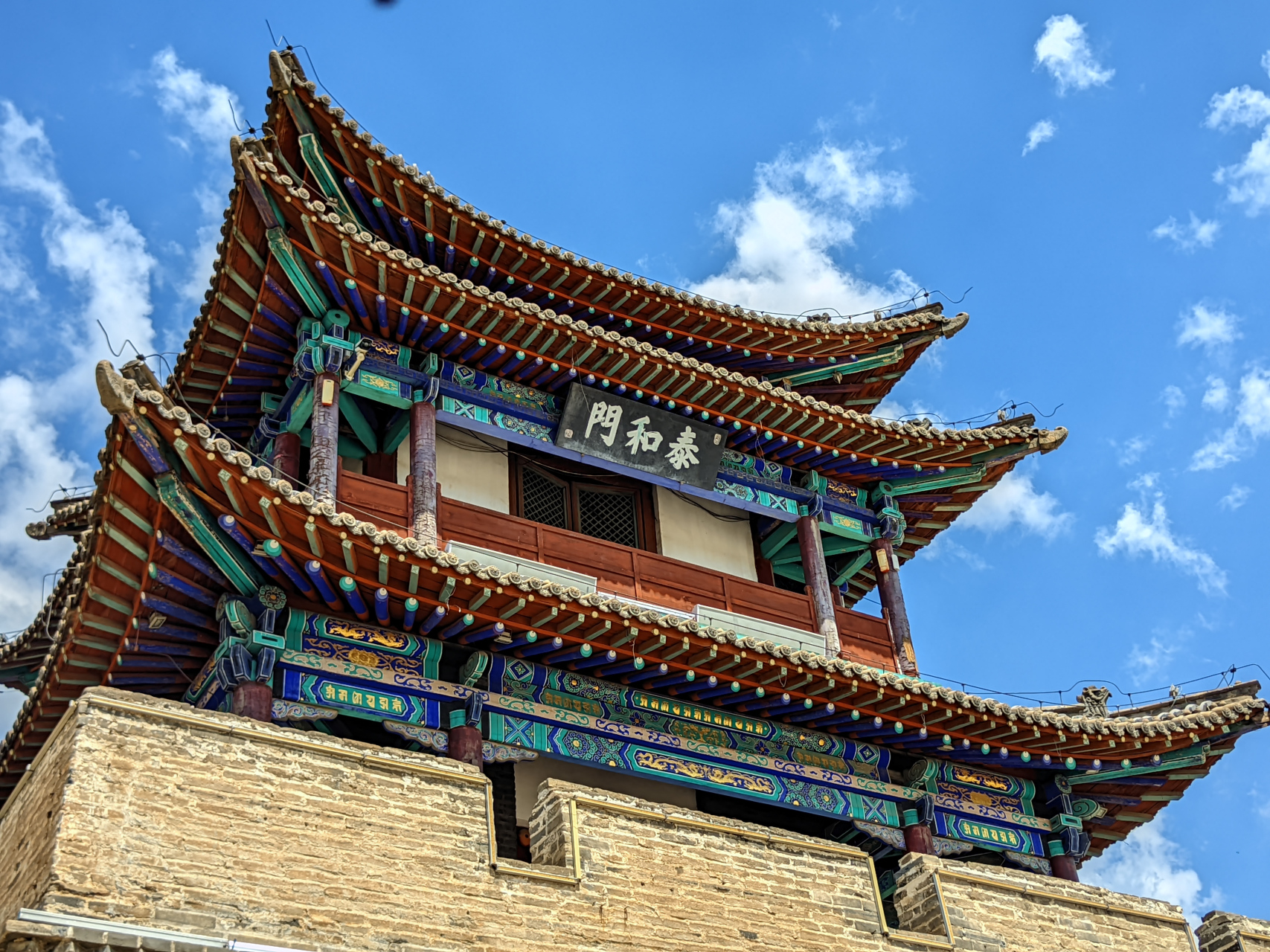 今天参观了美岱召景区,心情无比舒畅.