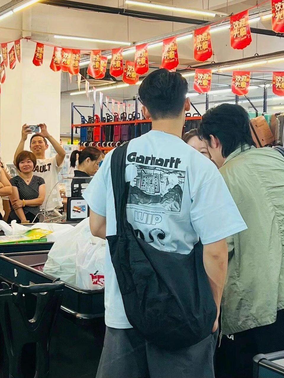 中餐厅许光汉个人买菜秀场[欧耶]行走的荷尔蒙又酷又帅!