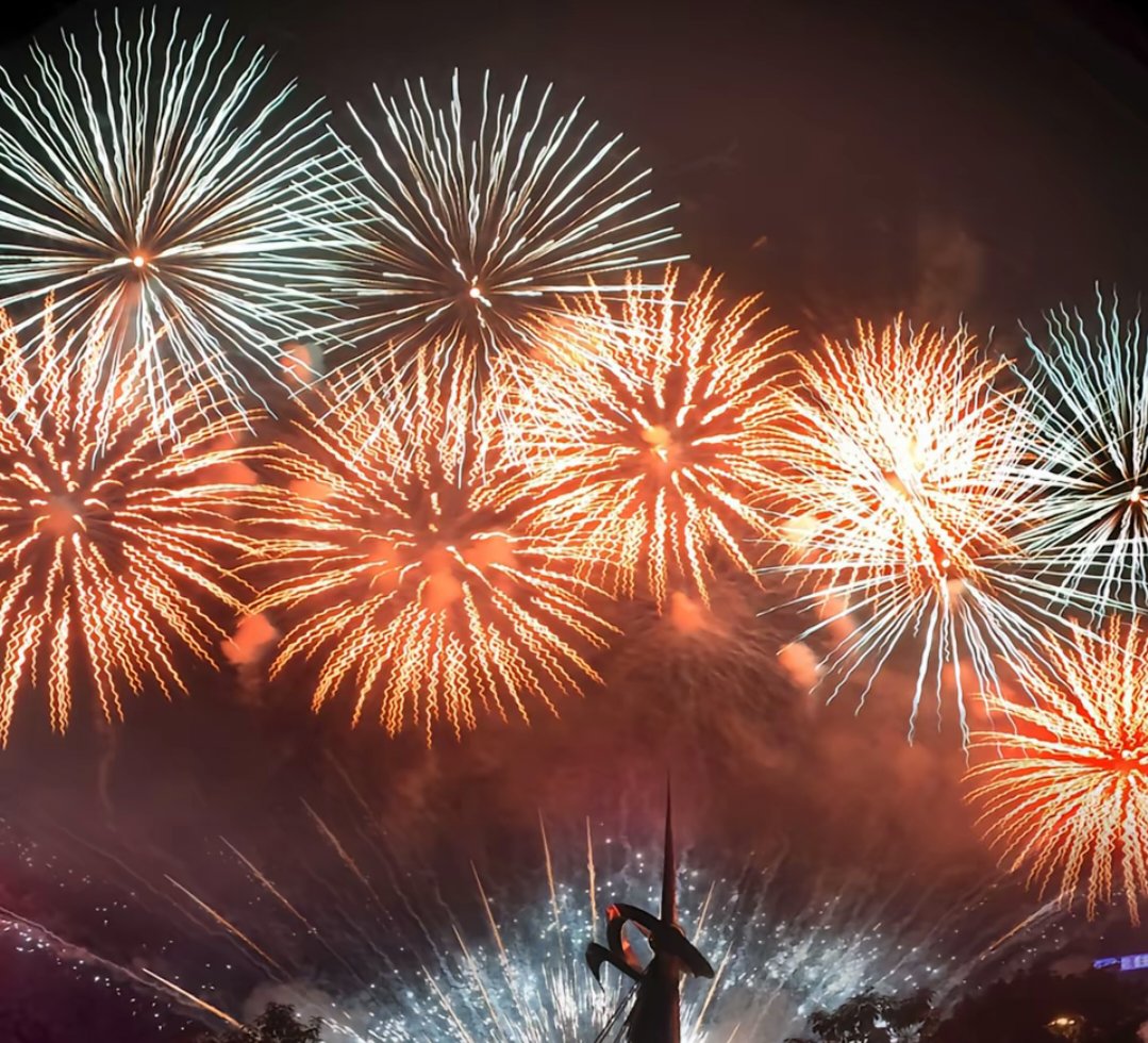 她的离去,是文学界的一大损失,也是我们共同的不舍.琼瑶阿姨,您在