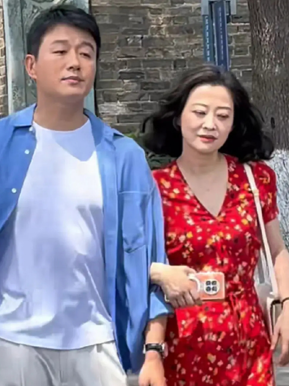 合作电视剧《老爸去相亲》饰演情侣.