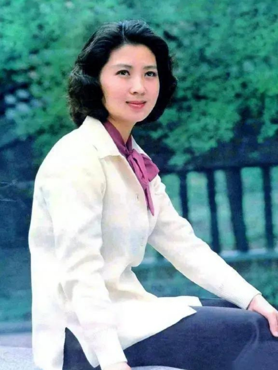 八十年代老电影之《白莲花》,1980年上海电影制片厂摄制,由吴海燕主演