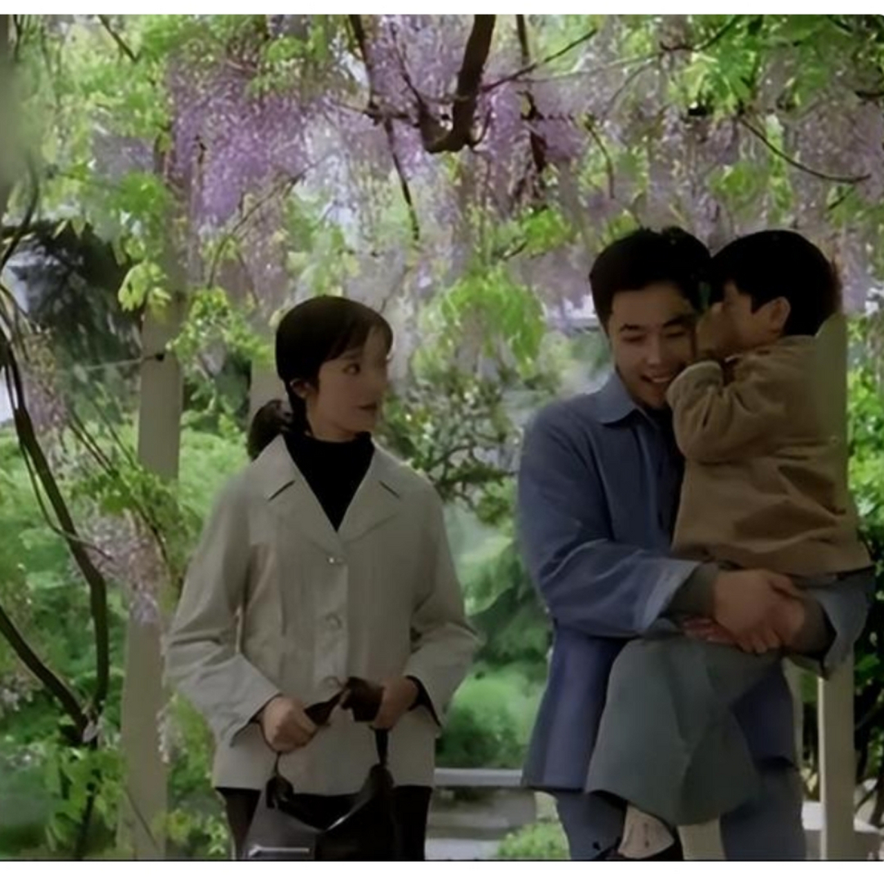 《大桥下面》是1984年由上海电影制片厂出品,导演编剧白沉,由龚雪