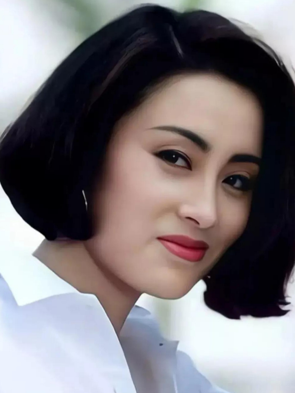 31年前张敏在《倚天屠龙记之魔教教主》中的回眸堪称经典,无人不被