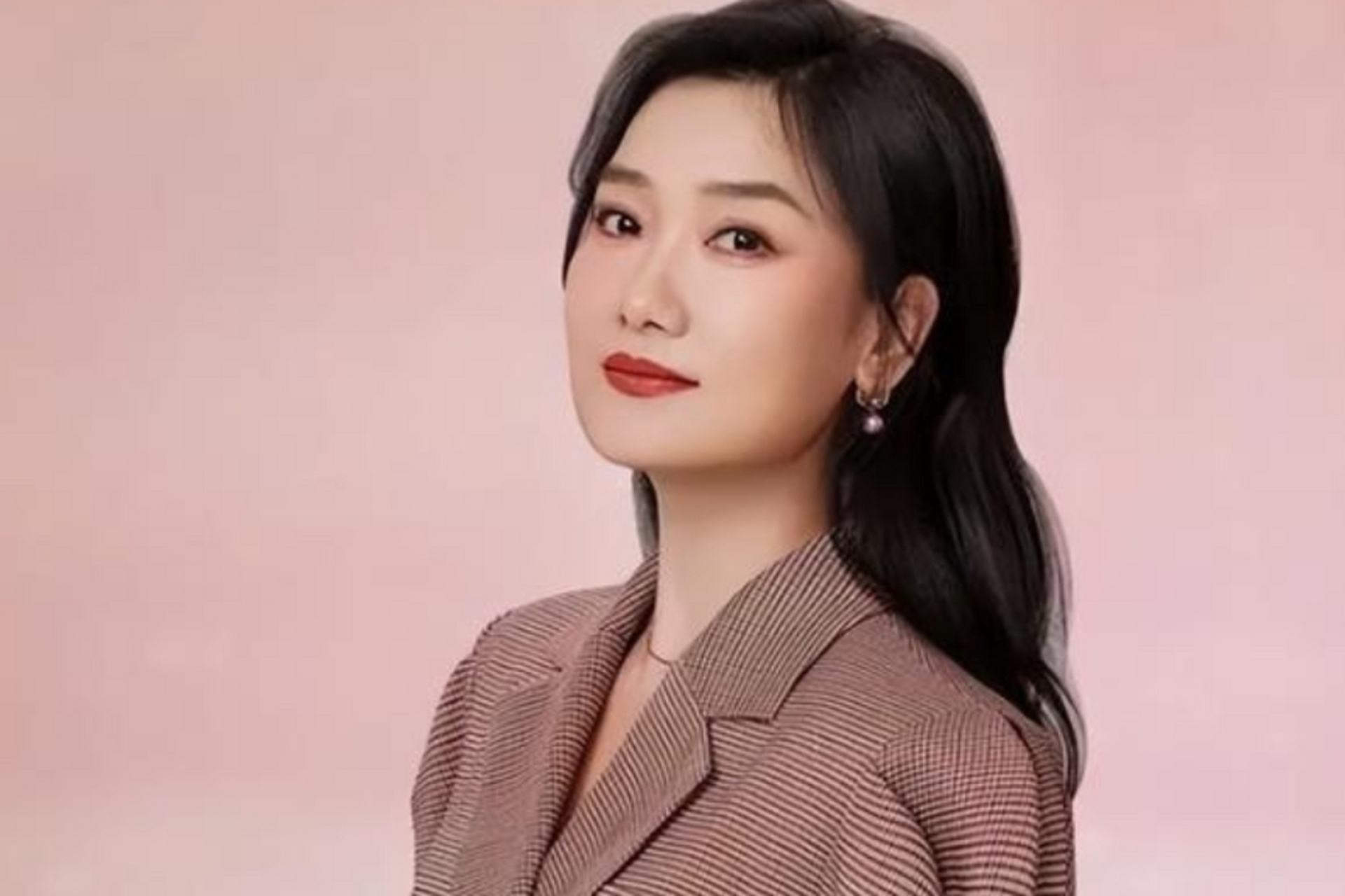 凤凰传奇玲花曾毅是组合不是夫妻.