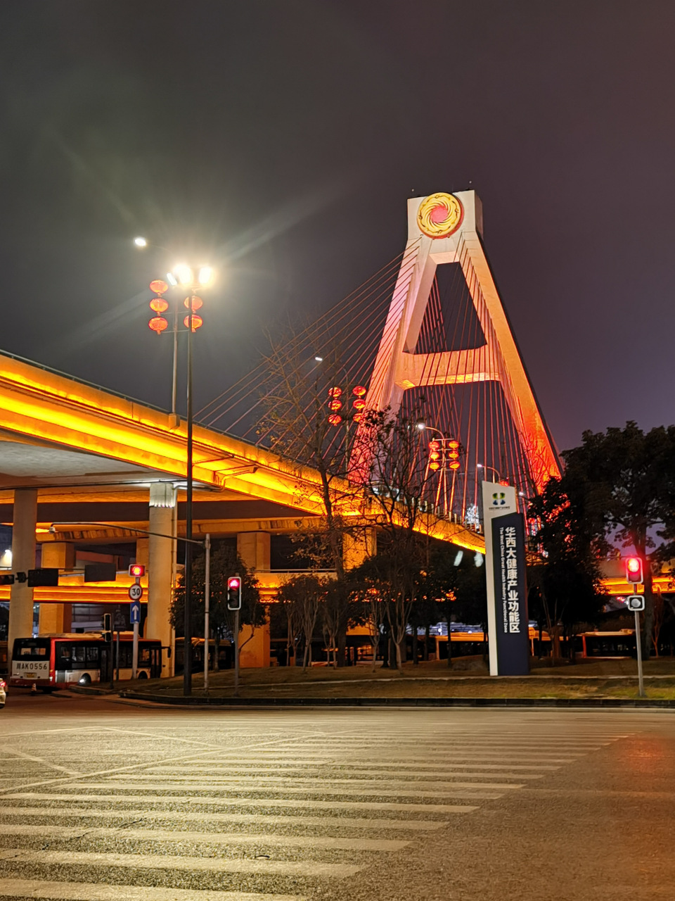 成都火车站夜景图片