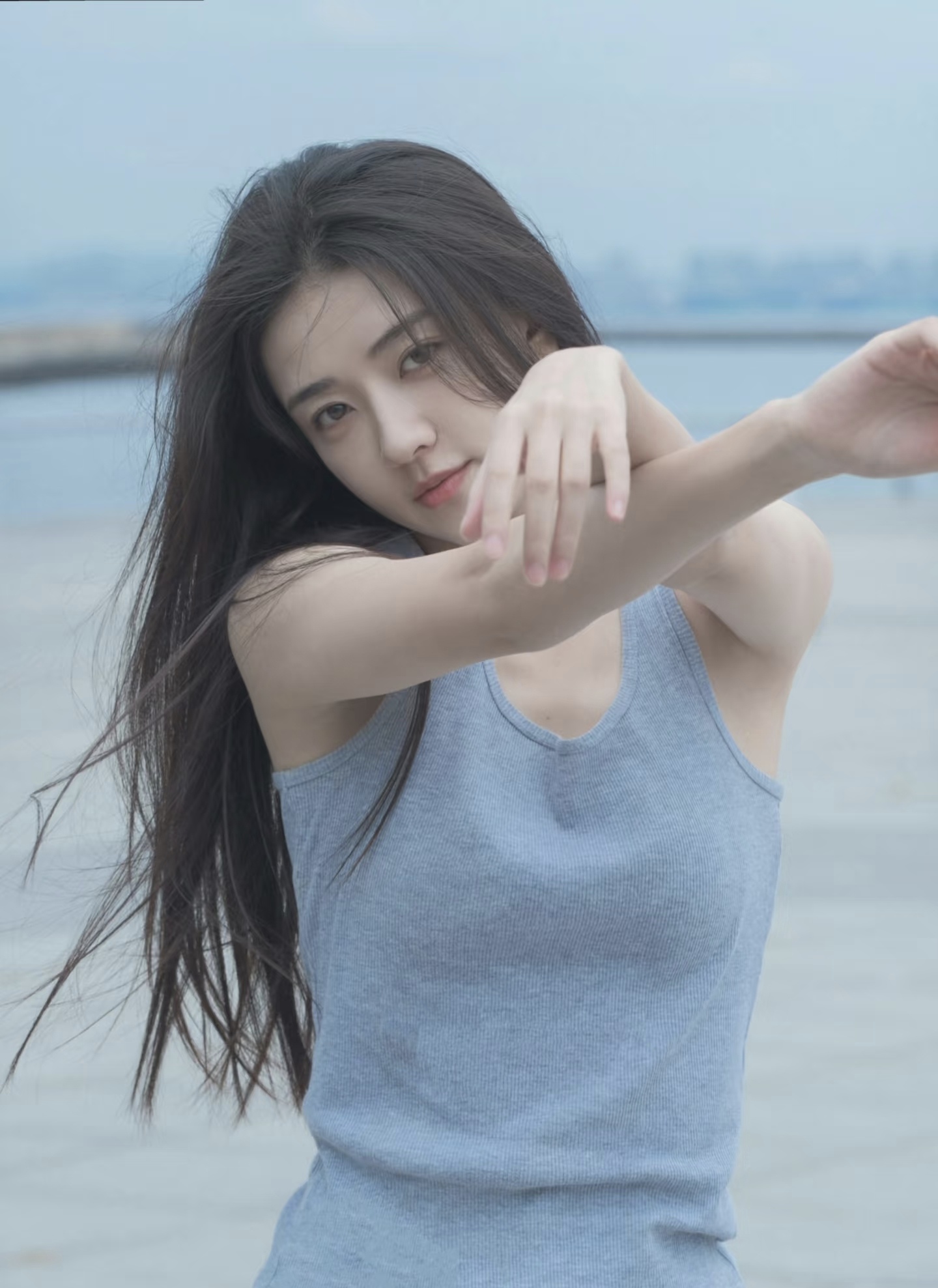 家人们,今天必须来唠唠梁洁!在我这儿,她就是新中式美女的"天花板"