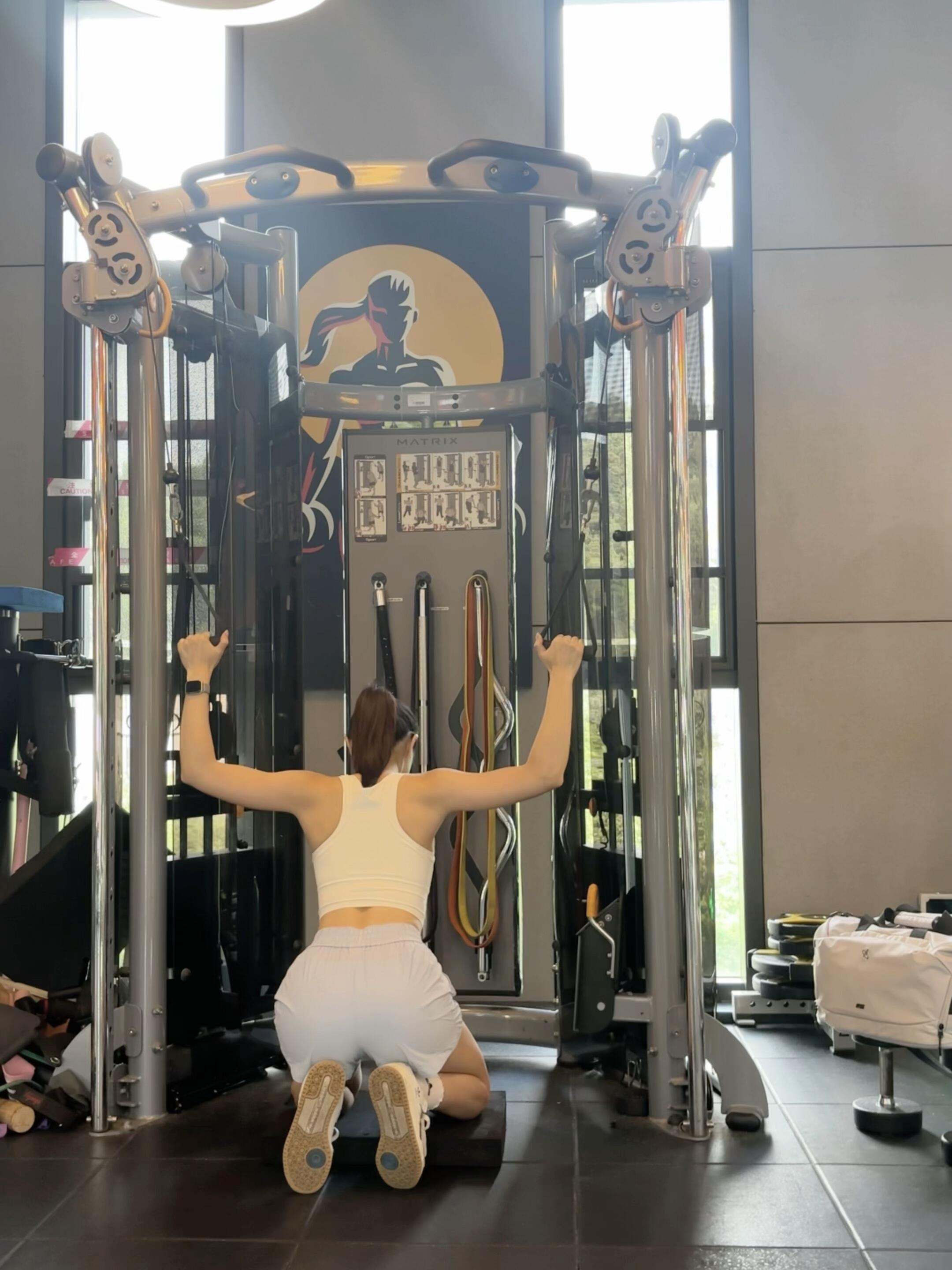 忧伤健身女人视频网站_忧伤健身女人视频网站大全