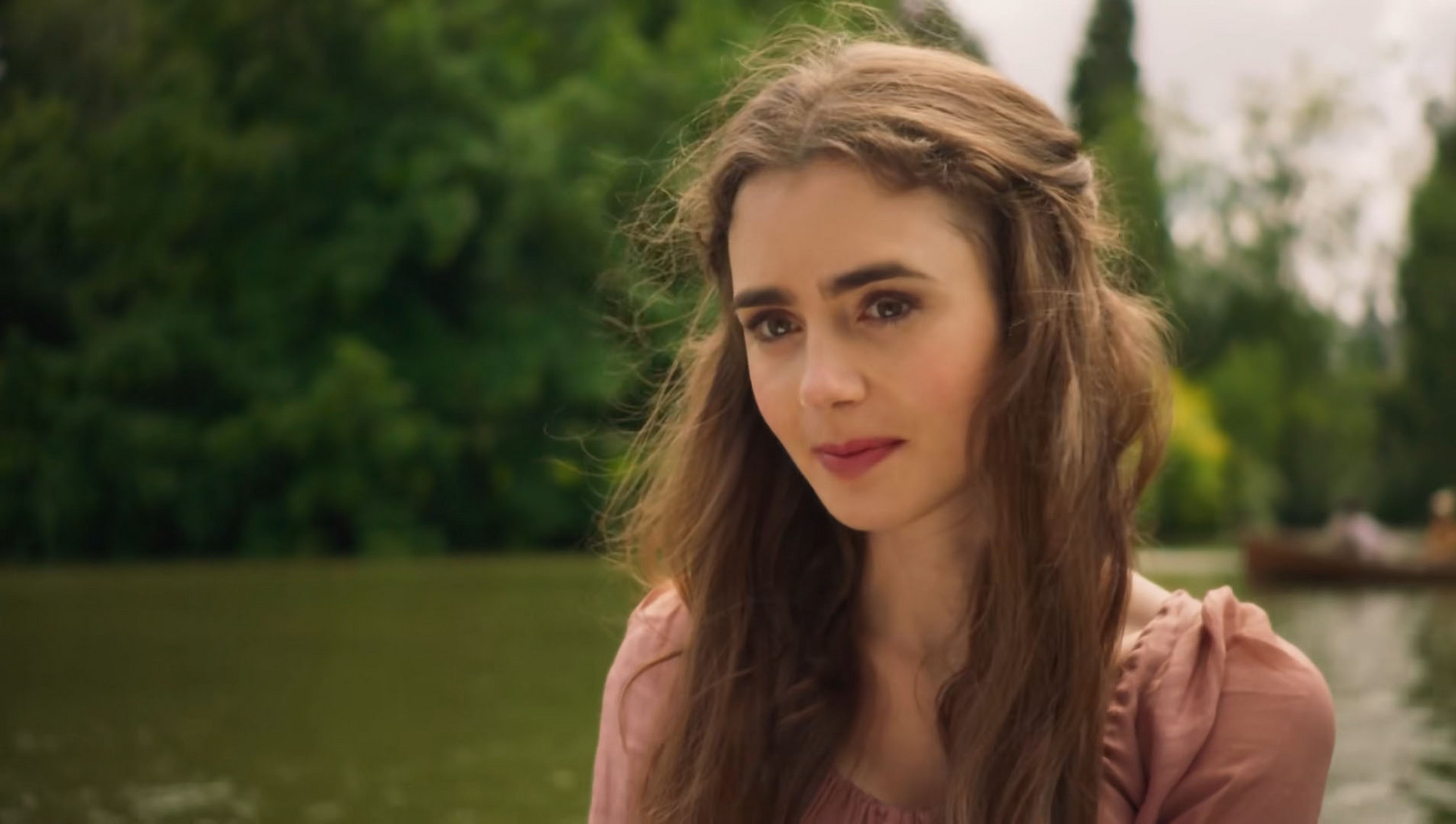 莉莉·柯林斯(lily collins)英国影视演员,在电视剧版悲惨世界中饰演
