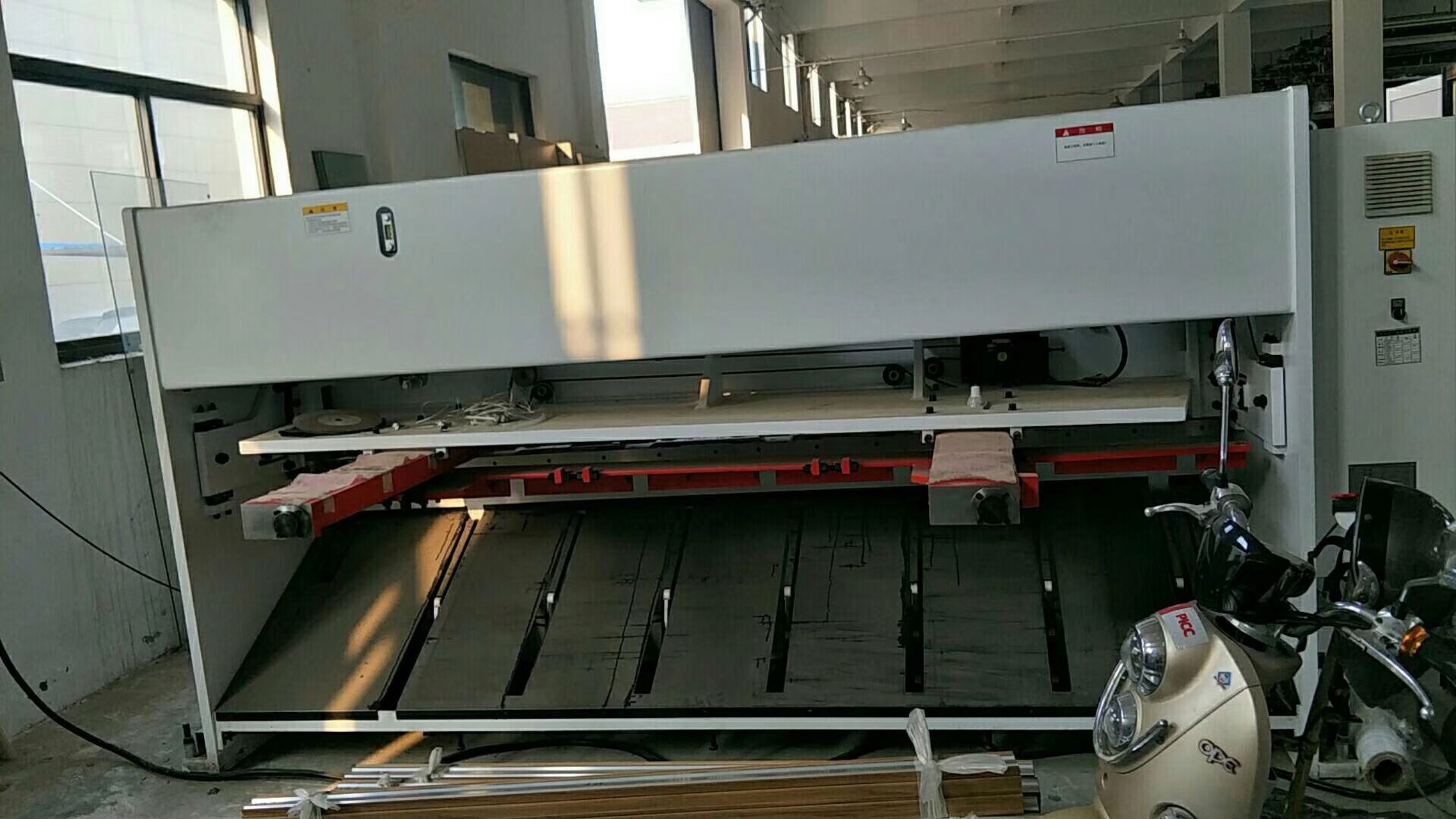 精品金方圆数控剪板机vr6*3000mm