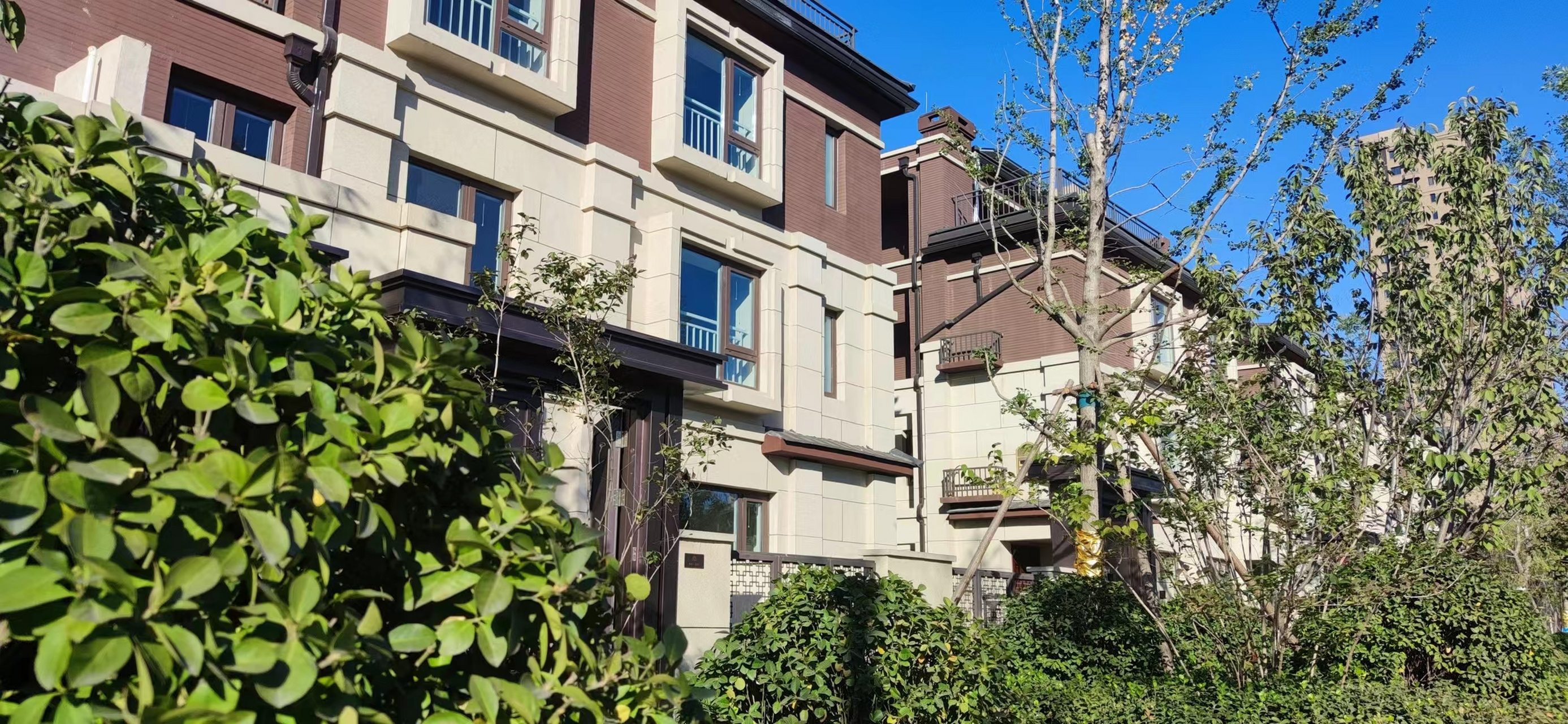 路劲阳光城,路劲公园上城 路劲阳光城叠拼 清退一套上叠中间户,电梯