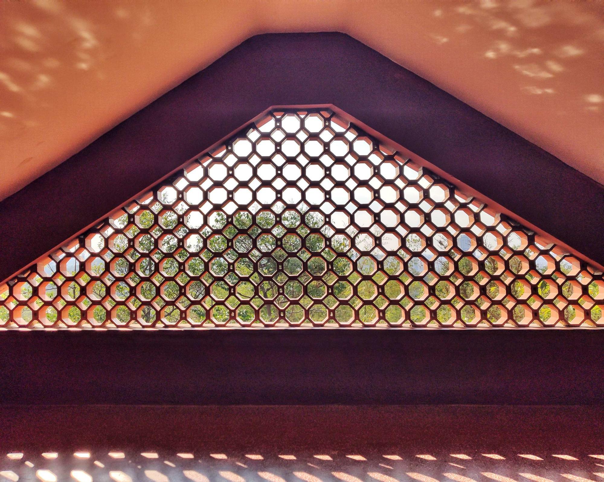 卢丹 摄影《广州鸿鹄楼》