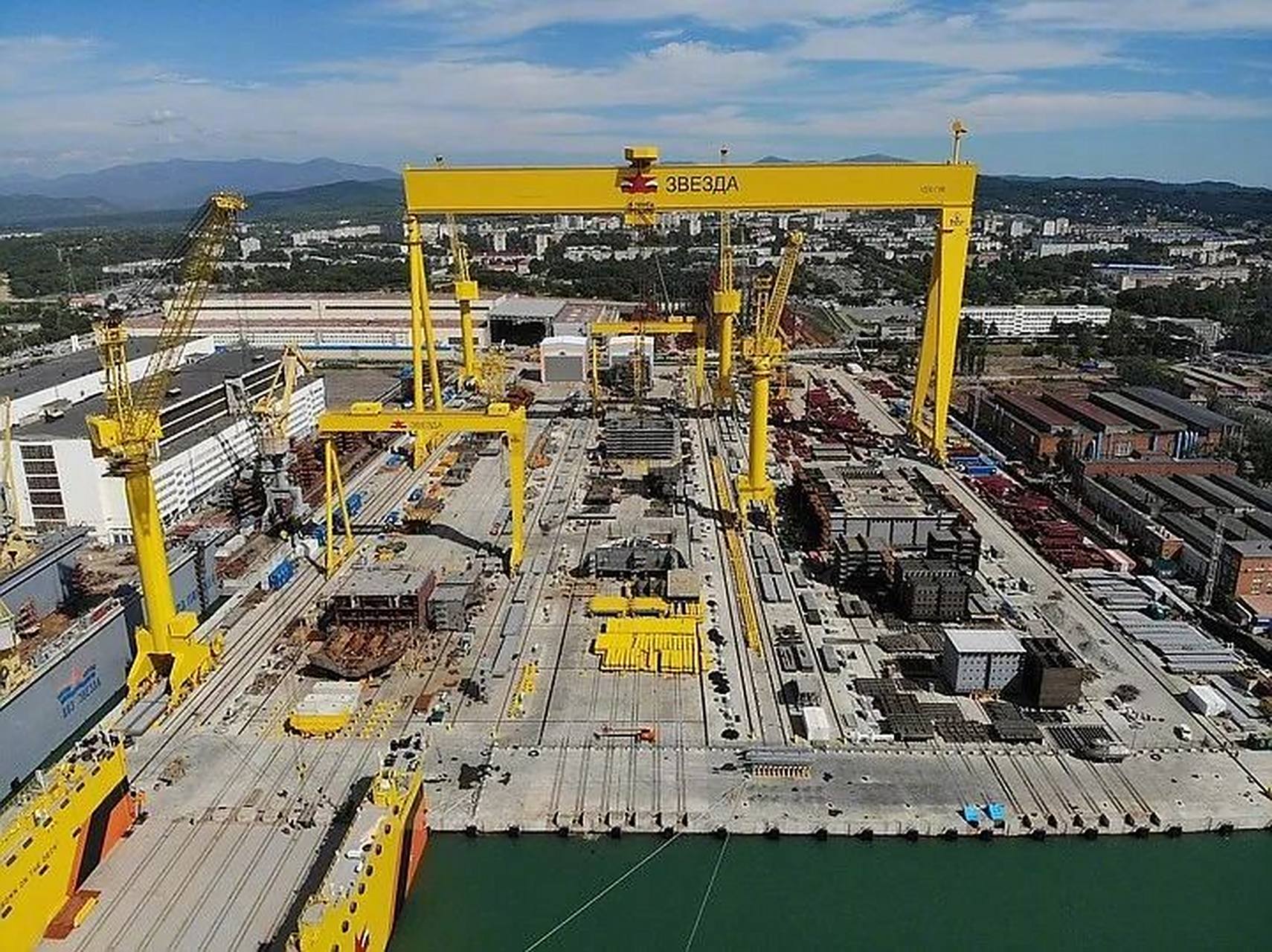 俄罗斯最先进最强大的造船厂,是位于远东滨海边疆区大卡缅市的红星