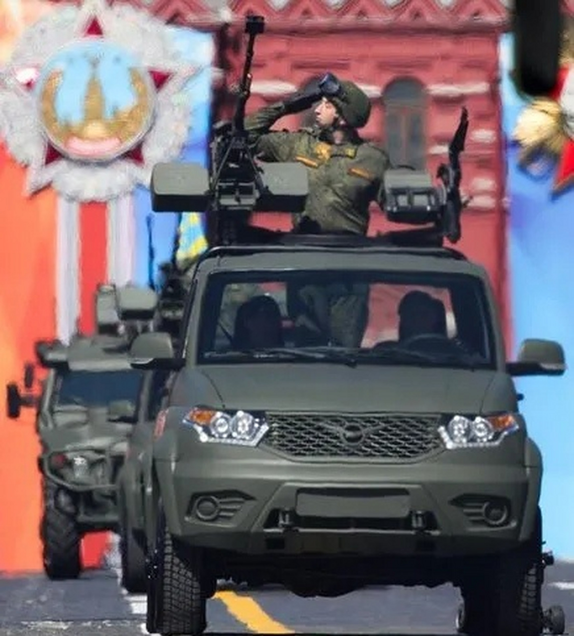 在乌克兰战场上,有大量俄军的武装皮卡,这些皮卡很多是俄军正规部队