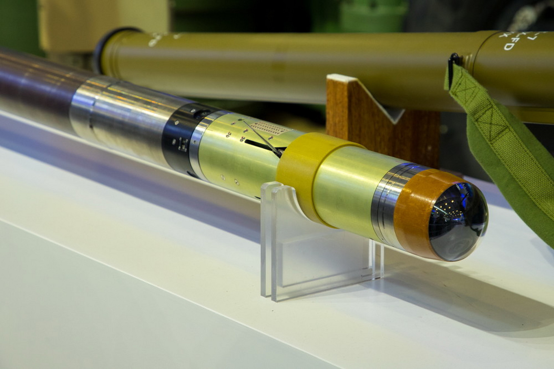 fn-16是一款适应未来战场环境的新一代单兵便携式防空导弹武器,最早