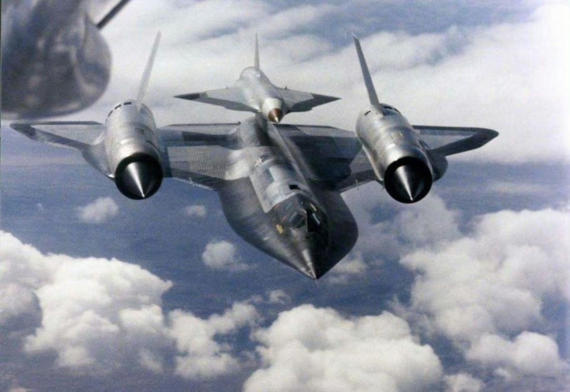 美国当年研制双三(3万米,3马赫)lockheed d-21b 高空高速无人侦察机