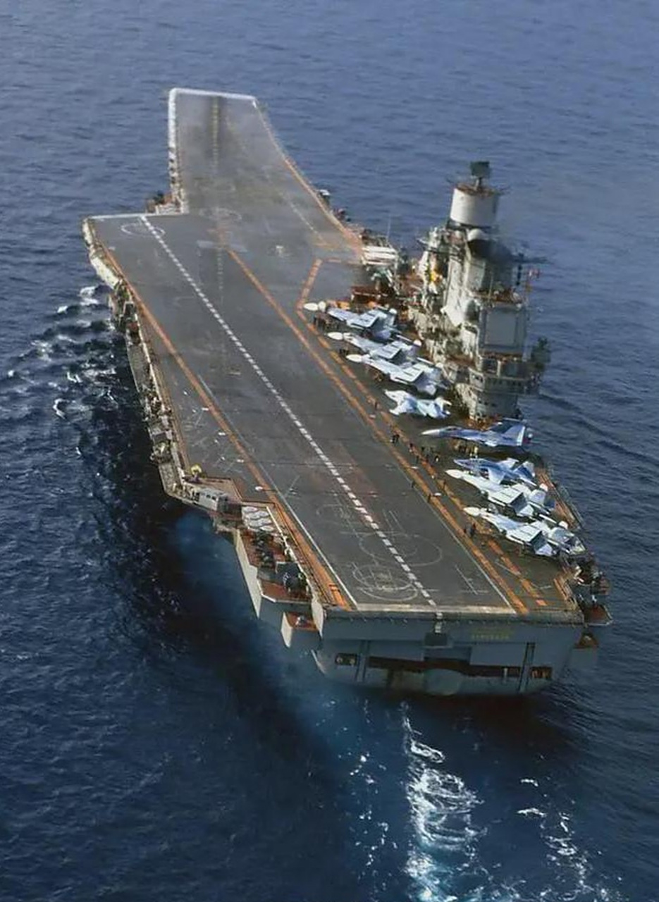 按计划,再2024年至2033年,俄罗斯将建造3艘航空母舰.