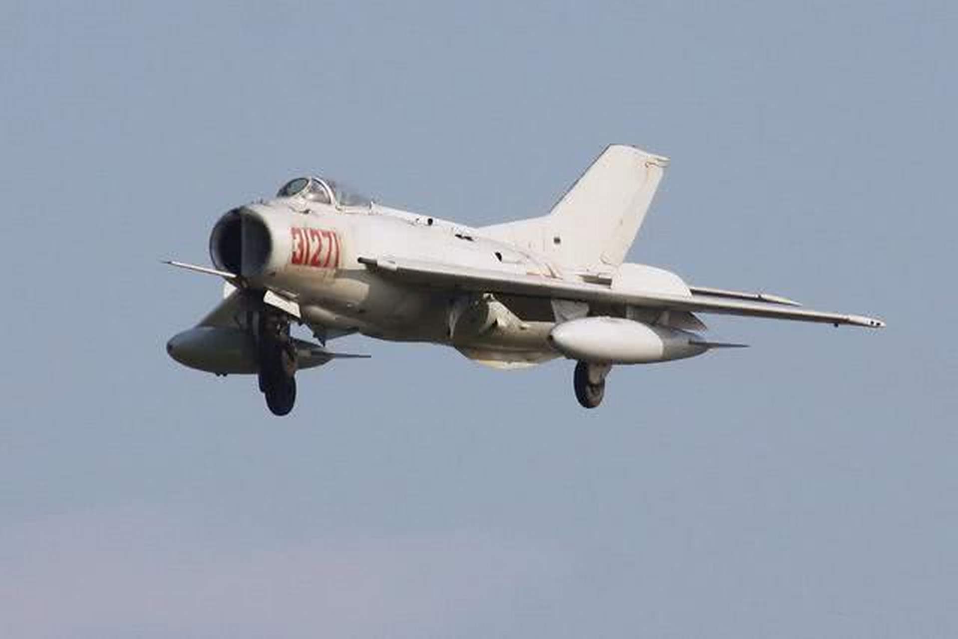 歼侦-6是中国空军第一款专用超音速战术侦察机,也是九十年代以前的