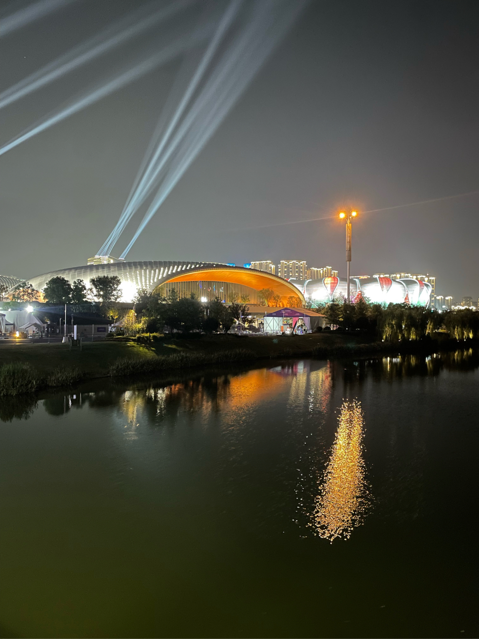 杭州钱江世纪城夜景和奥体中心夜景世纪城公园