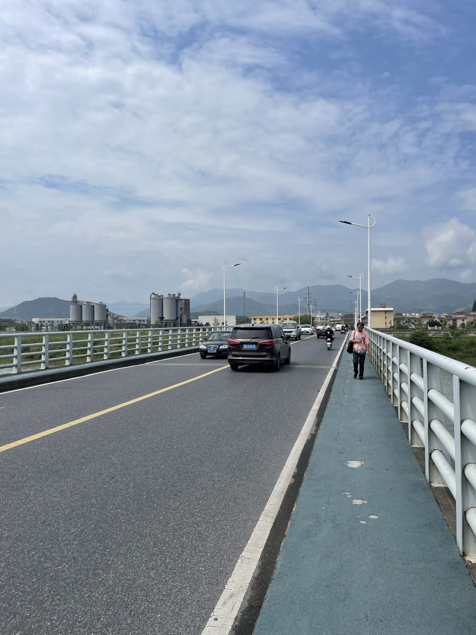 摩旅骑行:绍兴杨汛桥镇到杭州市富阳区龙鳞坝分享路上风景第一段