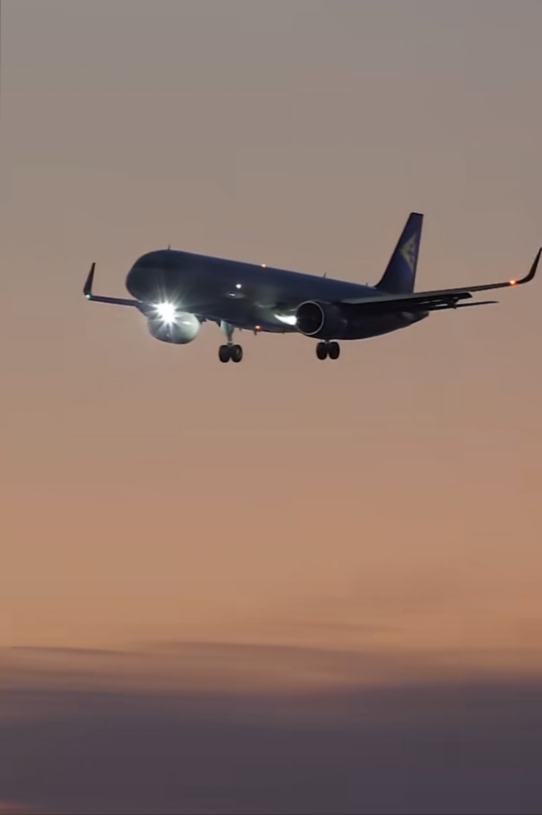 你若拥我入怀,疼我入骨,护我周全,我愿意蒙上双