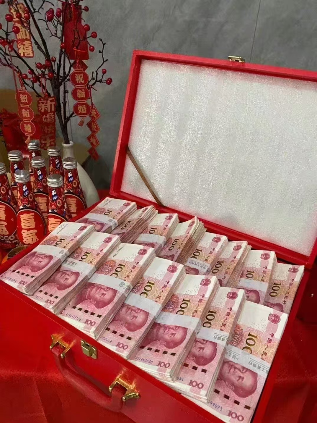 在我看来,这世间永远不会背叛你的,唯有自己和自己口袋里的钱罢了