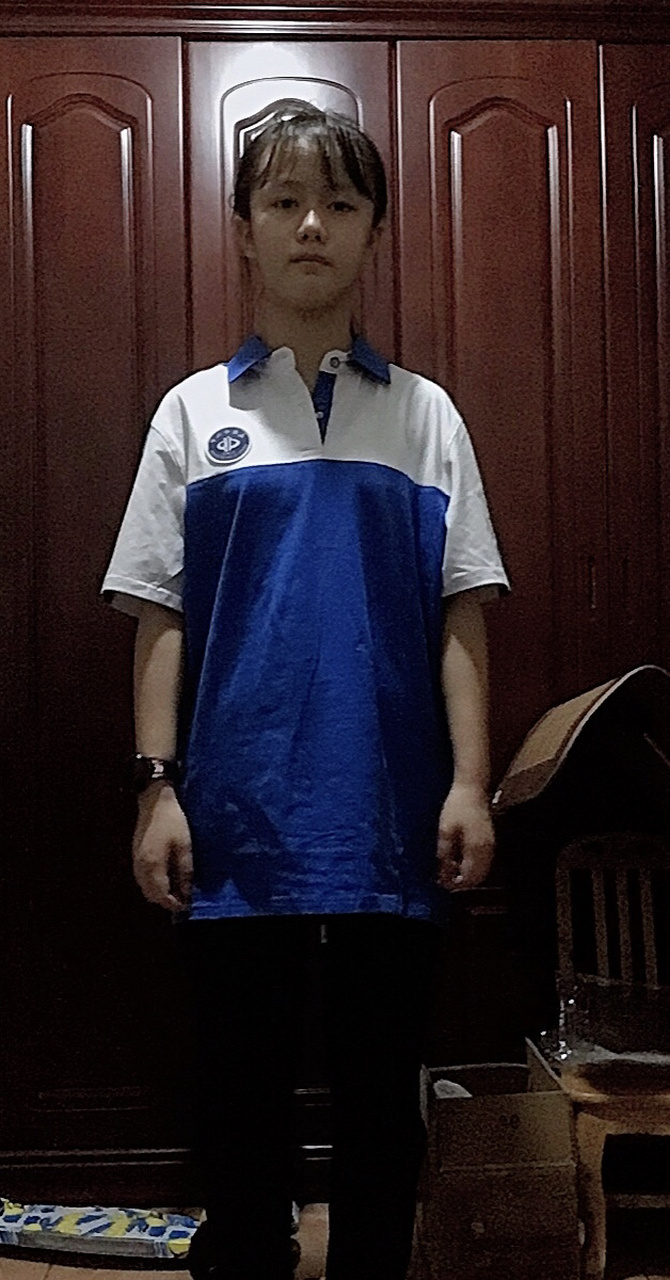 很喜欢这个校服,为成都市第十八中学校代言[大笑][大笑]#校服