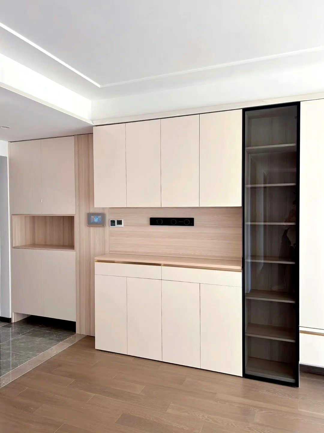 果杏粉 北美橡木,这个配色爱了,特别适合原木风,加上金色拉手,又添一