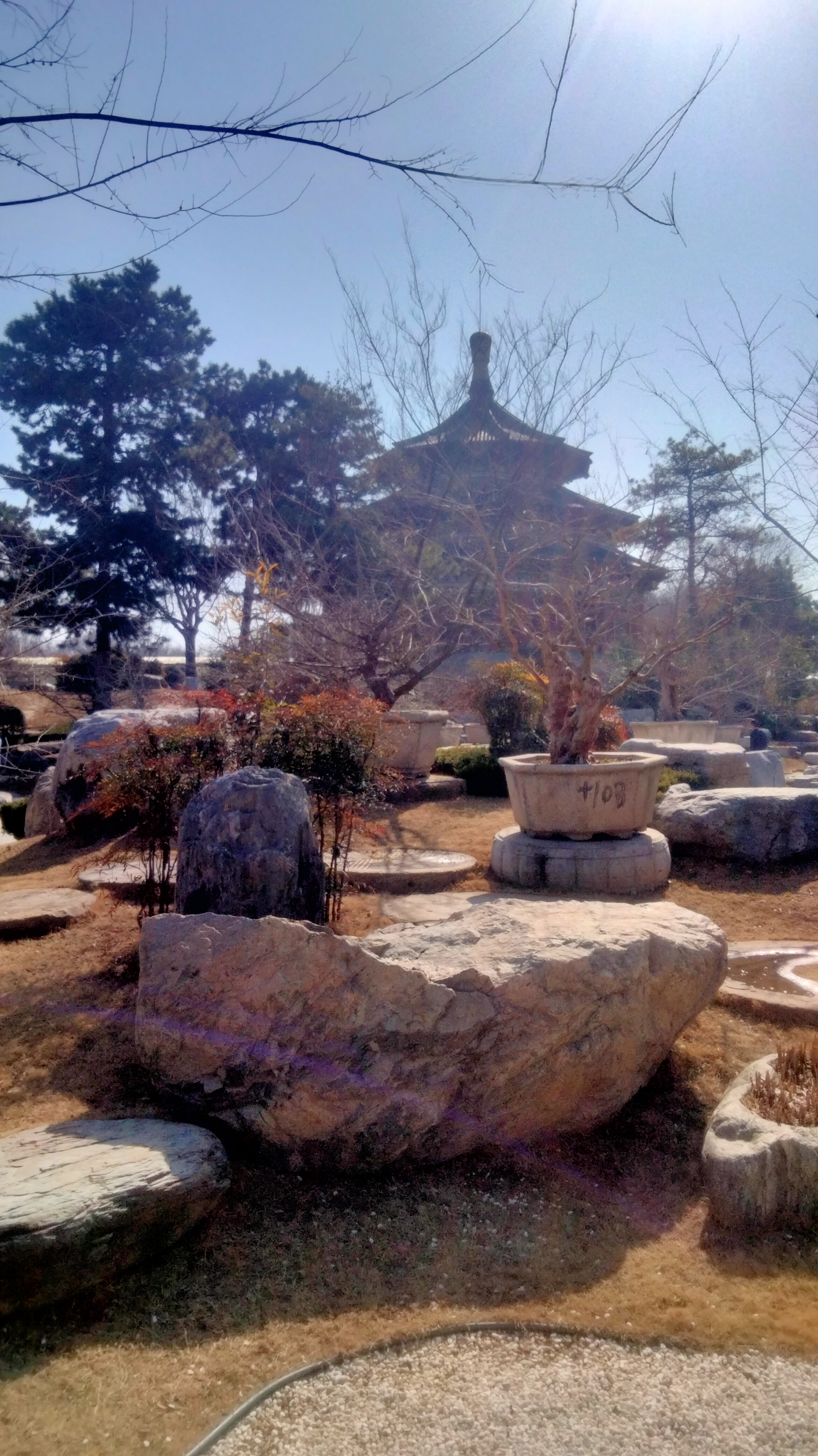 中国唐苑,唐朝时期最大的皇家园林,这里绿水青山,环境优美,流水不断