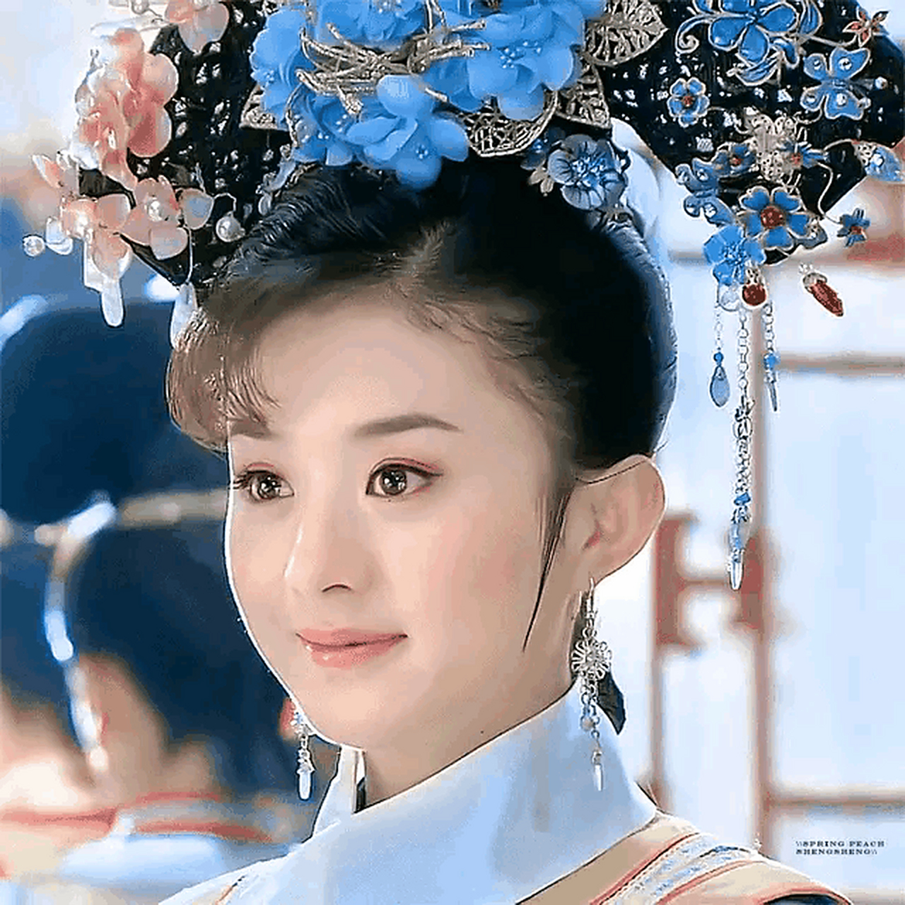 王艳版的晴儿回眸和赵丽颖版的晴儿回眸,谁更让人一眼万年?