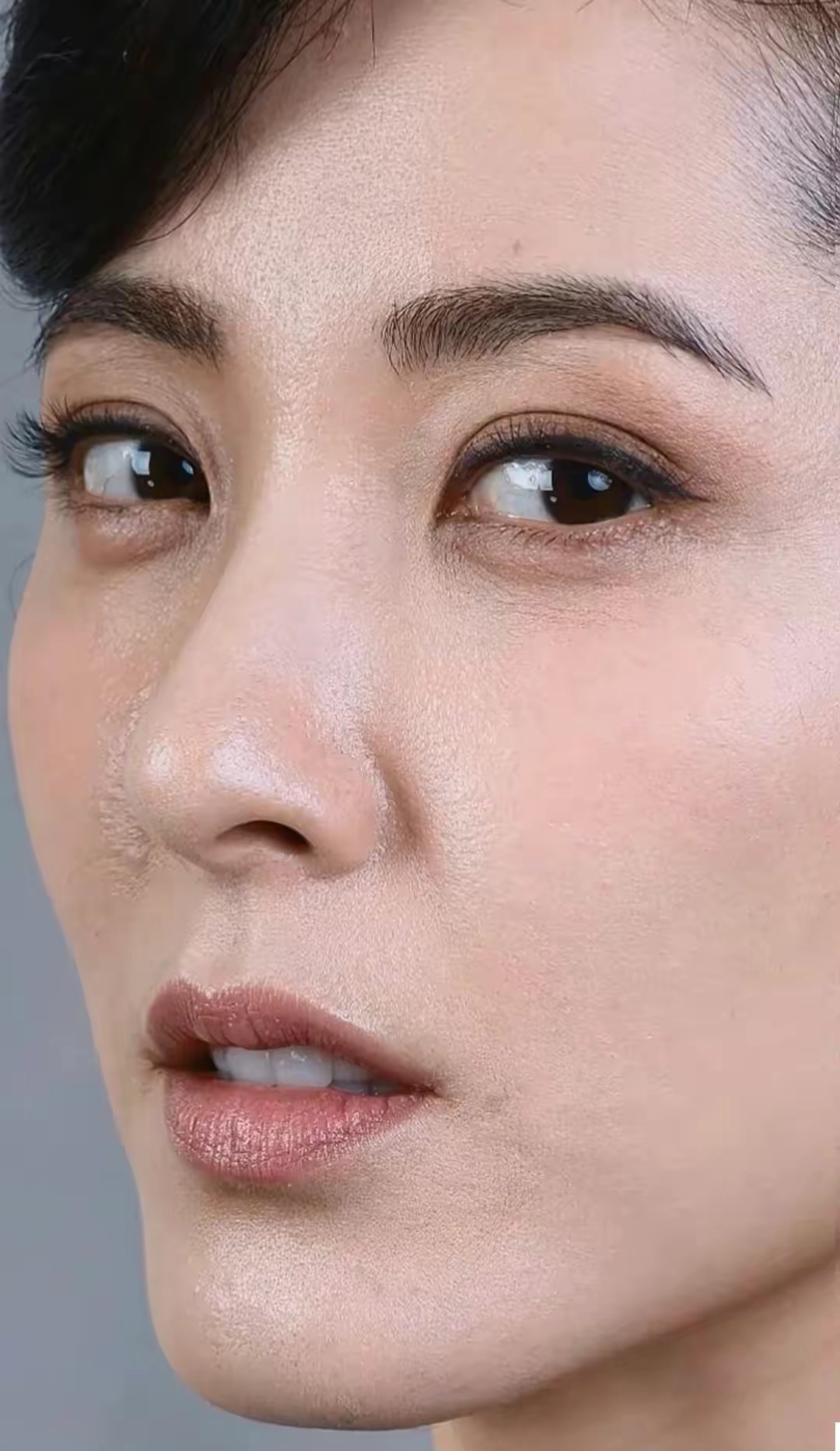 曾黎长年吃素,怎么皮肤还这么好,连毛孔和汗毛都看得清清楚楚的高清怼