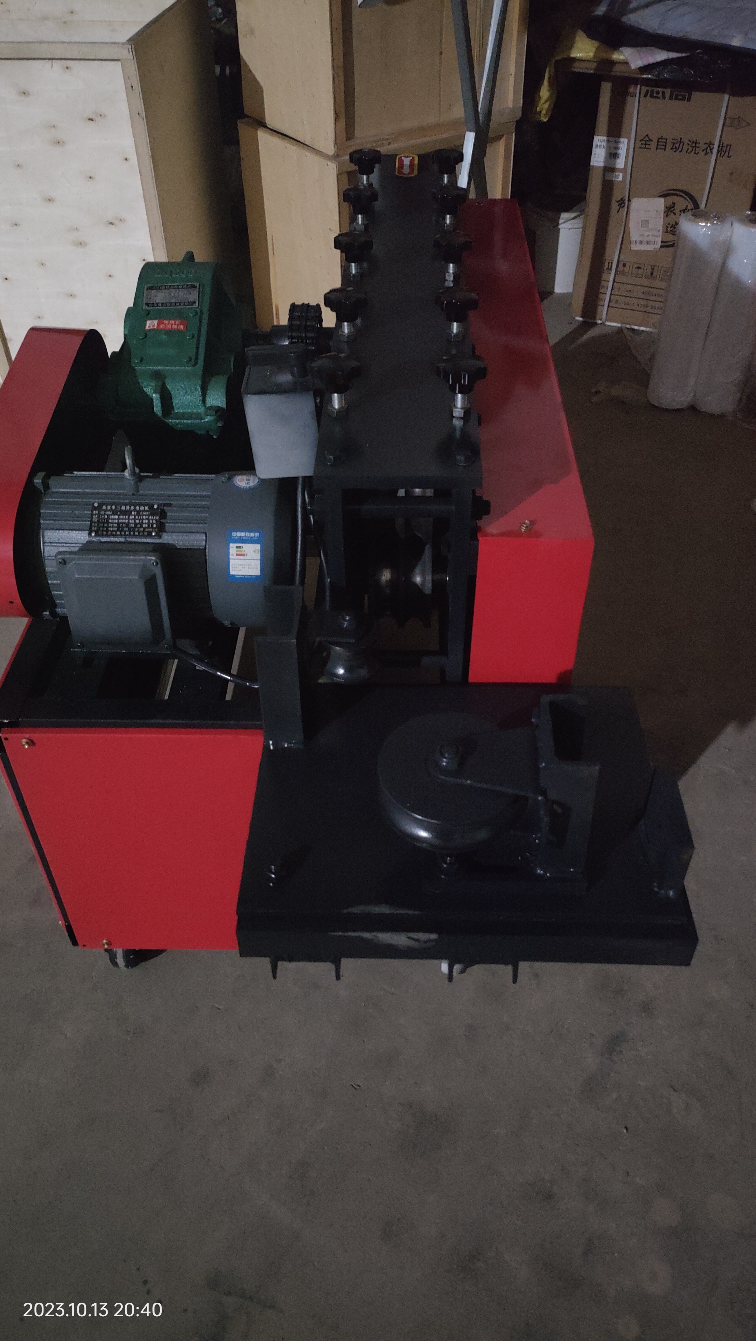 本文介绍了品质保障钢管调直机,适用于工地大棚,具有强劲动力,一机多