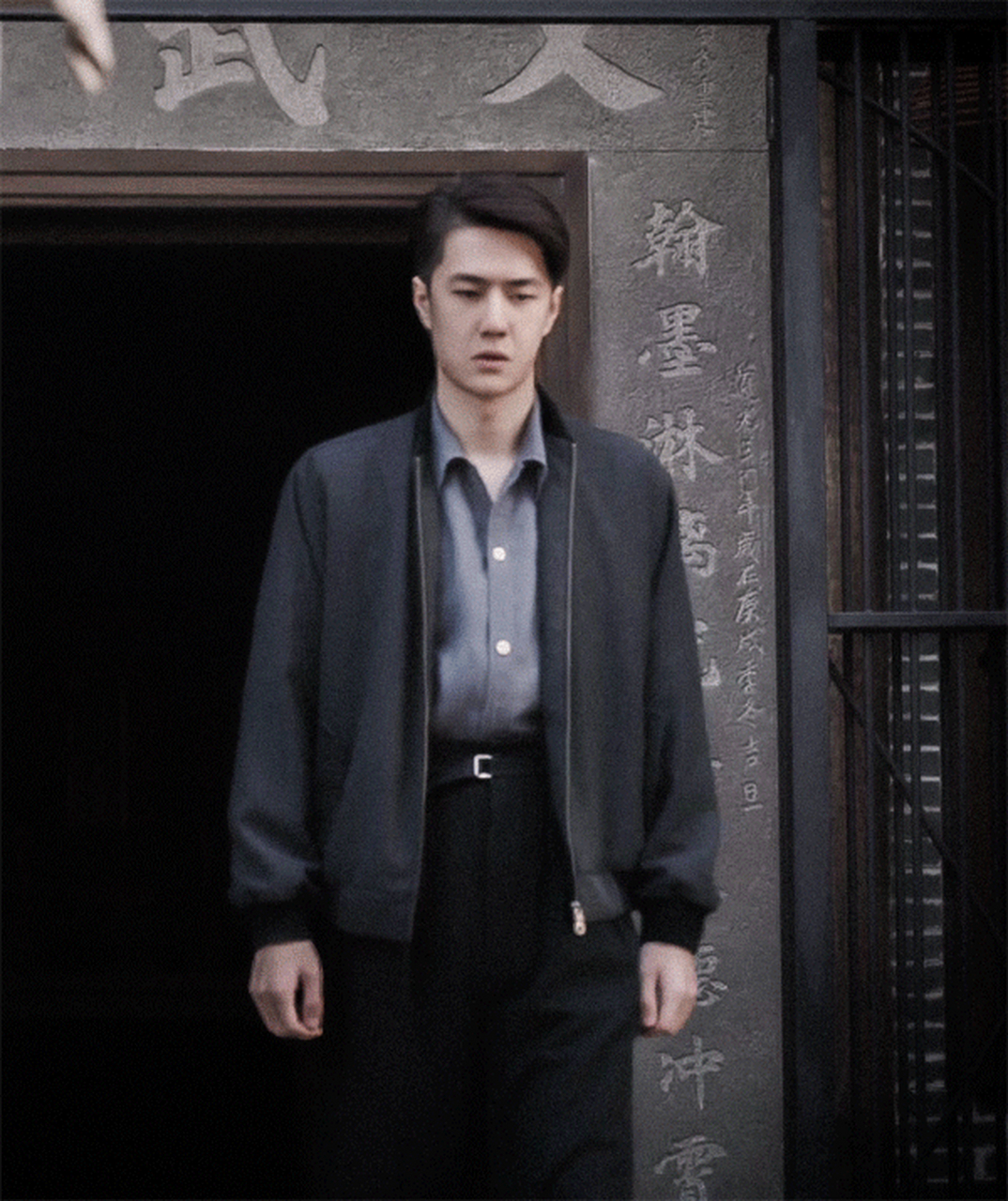 如今王一博再回到香港,唱金曲《无名》,意义完全是不同的.